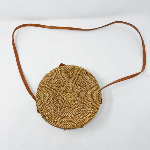 Mavis Round Rattan Crossbody Bag Boho Brown Tan Faux Leather Strap Summer Snap - Picture 3 of 15